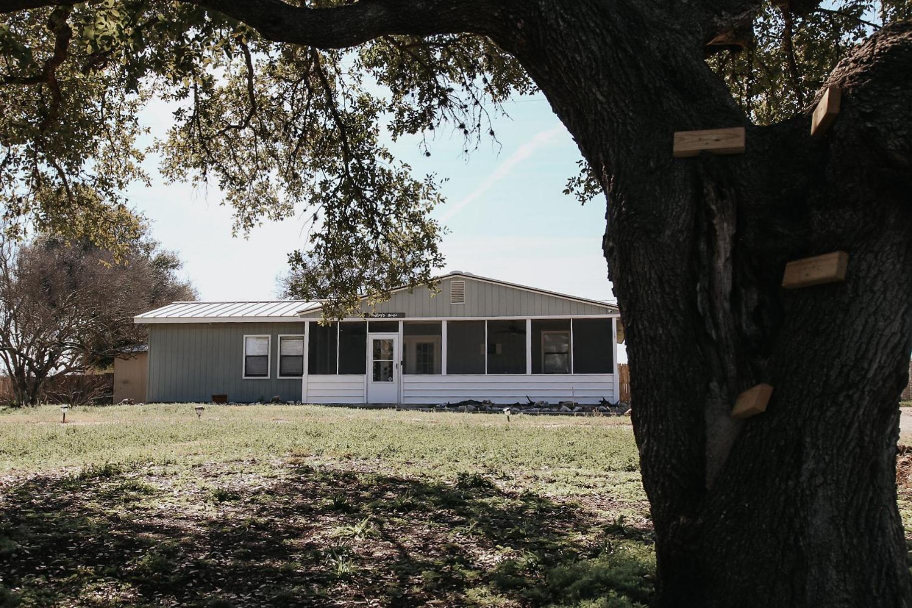 Hadley'S House - A Country 3 Bdrm With Screened-In Porch New Braunfels Exterior photo
